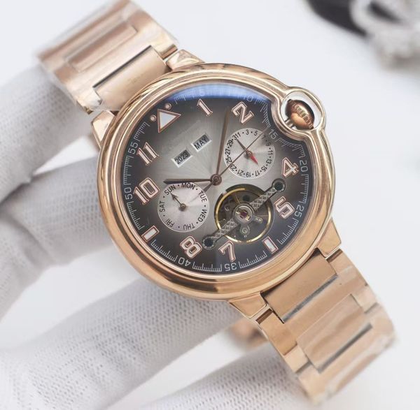 Stylish Male Wristw…