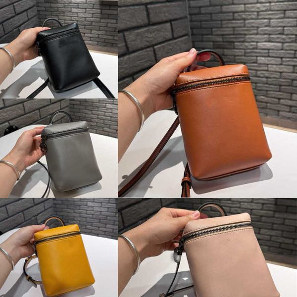 Designer Crossbody Bag Hardcore Box Leather Mini Phone Handheld Single Shoulder Womens 
Designer Crossbody Bag Hardcore Box Leather Mini Phone Handheld Single Shoulder Womens