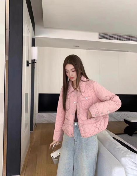 Winter women' down jacket, a fashionable and simple retro jacket, trendy and essential for autumn and winter, A3
Winter women' down jacket, a fashionable and simple retro jacket, trendy and essential for autumn and winter, A3