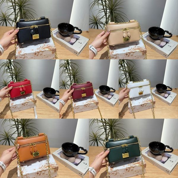 Vanitys Case Bag Womens Bag Designer Bag Makeup Bag Leather Chain Mini Top Handbag for Luxury Fashion Shoulder Women Bag Crossbody Bag Metal Handles Medallion