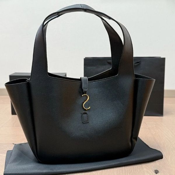 Fashion Designer Ba…