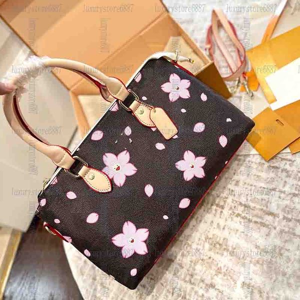 Designer Ladies Han…