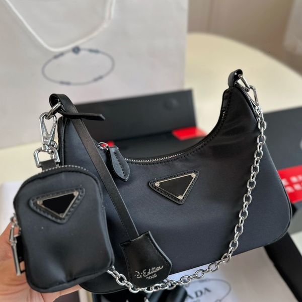 Designer bag 2025 new shoulder bag flip fashion handbag fashion luxury bag wallet square leather black chain bag mini bag high-quality armpit bag, Pa-5
Designer bag 2025 new shoulder bag flip fashion handbag fashion luxury bag wallet square leather black chain bag mini bag high-quality armpit bag, Pa-5