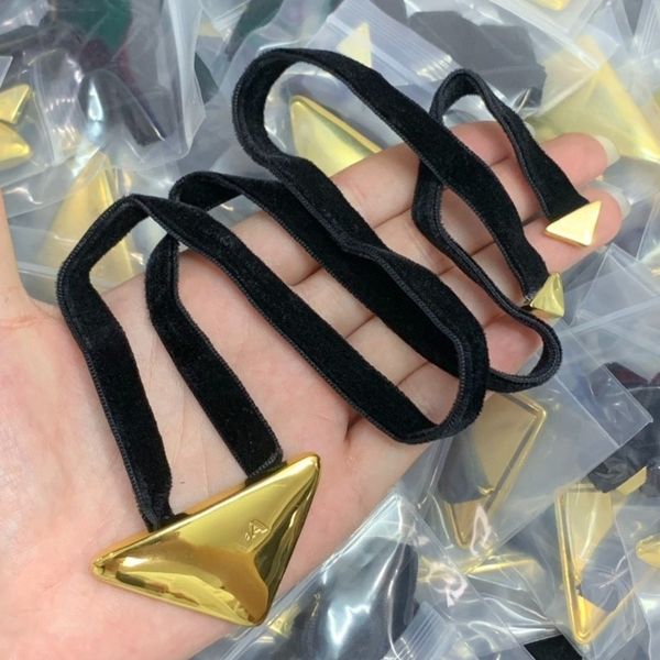 Designer Necklace for Men and Women Sweater Chain Classic Triangle Pendant Necklace Luxury Letter Design High Quality Gift Real Photos
Designer Necklace for Men and Women Sweater Chain Classic Triangle Pendant Necklace Luxury Letter Design High Quality Gift Real Photos