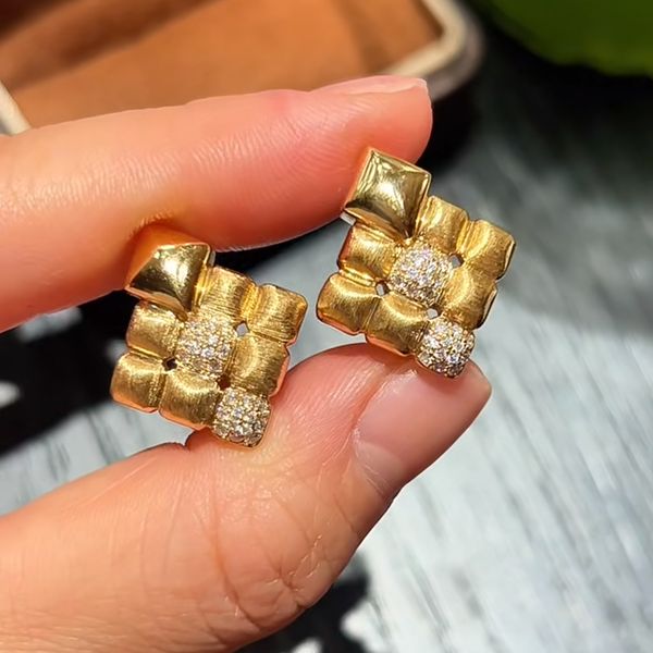 Gold earrings Luxury earrings S925 Silver Needle Pearl Hollow Square Earrings Light Luxury Retro High Grade Zircon Earrings Geometric Earrings Designer earrings