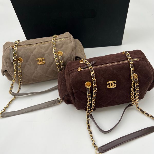New Fall and Winter Styles bowling bag suede Luxury Designer Hobo Bags 25k Golden Hardware Shoulder Bag Zipper Closure Handbag Fashion Women Casual Suede bag AAA., #2
New Fall and Winter Styles bowling bag suede Luxury Designer Hobo Bags 25k Golden Hardware Shoulder Bag Zipper Closure Handbag Fashion Women Casual Suede bag AAA., #2