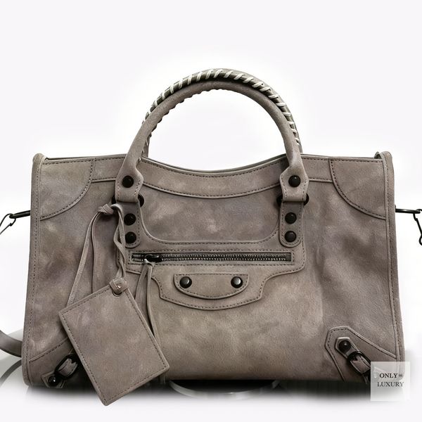 Designer motorcycle city suede drive bag tote handbag vintage genuine leather luxury bags women men mini 38cm hobo shoulder bag large crossbody mirror 7A quality, Army green
Designer motorcycle city suede drive bag tote handbag vintage genuine leather luxury bags women men mini 38cm hobo shoulder bag large crossbody mirror 7A quality, Army green