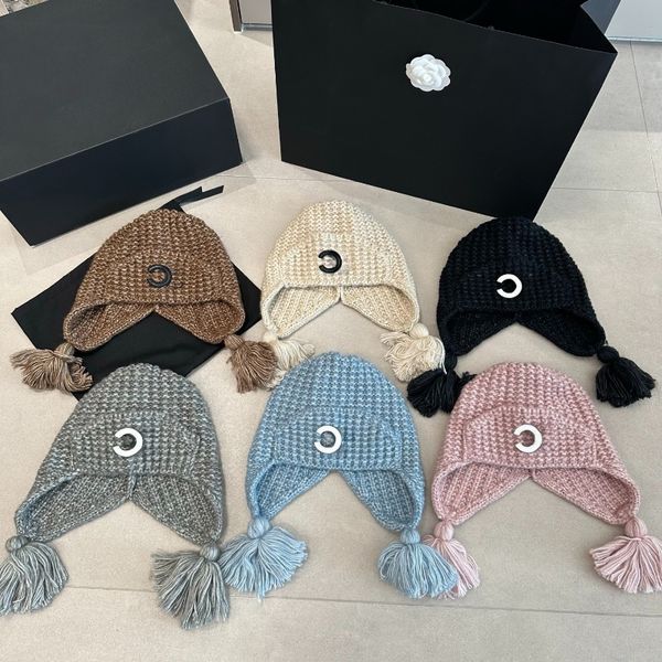 Designers Trapper Hats Womens Plush Hat Winter Outdoor Trapper Hat Classic Letter Plush Hat Fashion Windproof Thickened Warm Ear Fur Hat Warm Earmuffs Cap, 11#
Designers Trapper Hats Womens Plush Hat Winter Outdoor Trapper Hat Classic Letter Plush Hat Fashion Windproof Thickened Warm Ear Fur Hat Warm Earmuffs Cap, 11#