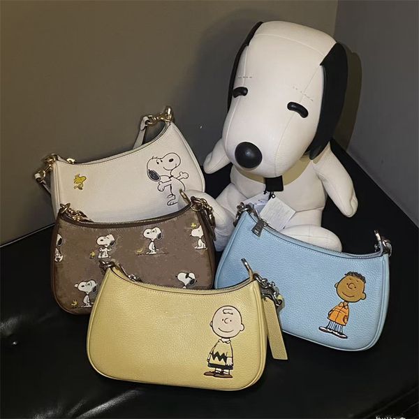 Designer Snoopys Branded Cute Peanuts Backpack Designers Woman Shoulder Classic Crossbody Leather Casual Tote Bags Shopping Bag Purse