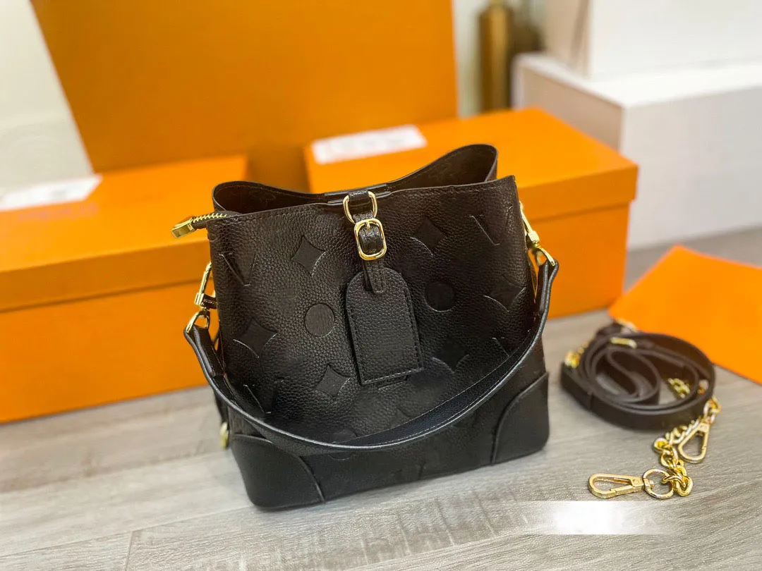 genuine leather design bucket bag classic shoulder bag clutch handbag luxury crossbody bag tote bag designer bag
genuine leather design bucket bag classic shoulder bag clutch handbag luxury crossbody bag tote bag designer bag