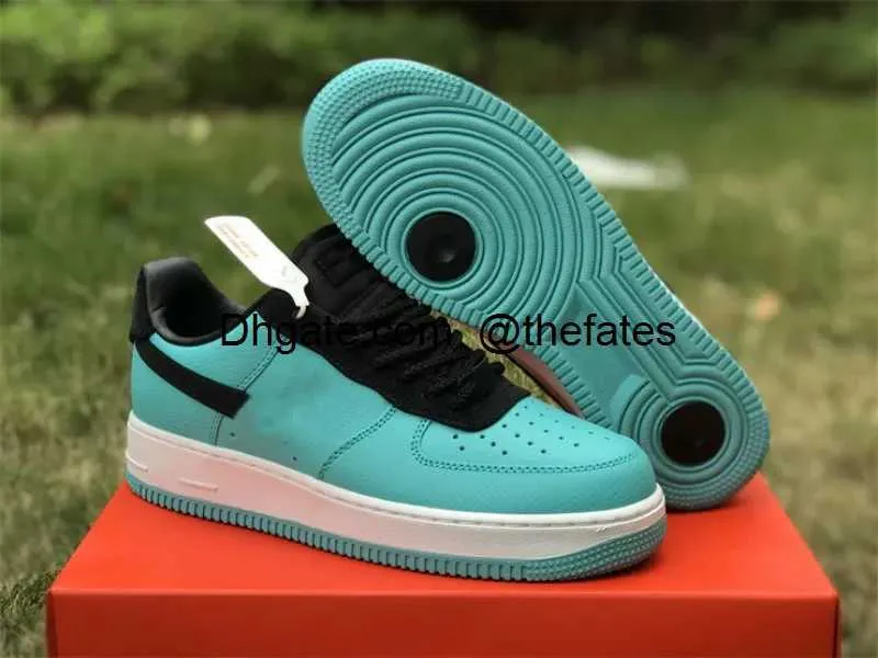 reverse foace 1 basketball tiffany shoes sky blue university black og se outdoor shoes sneaker sports with original box
reverse foace 1 basketball tiffany shoes sky blue university black og se outdoor shoes sneaker sports with original box