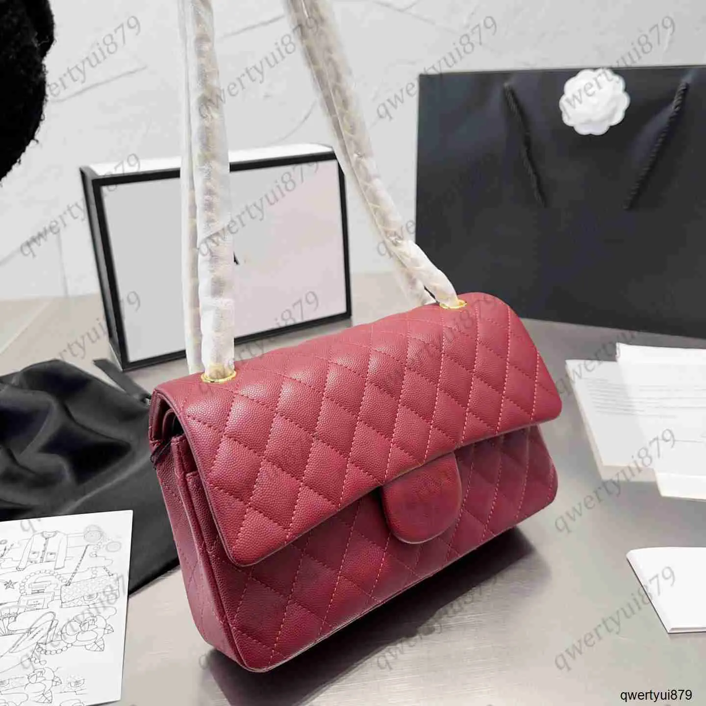channel bags clutch flap shoulder chain bag handbag totes bags check velour thread purse double letters solid hasp square stripes luxury han
channel bags clutch flap shoulder chain bag handbag totes bags check velour thread purse double letters solid hasp square stripes luxury han