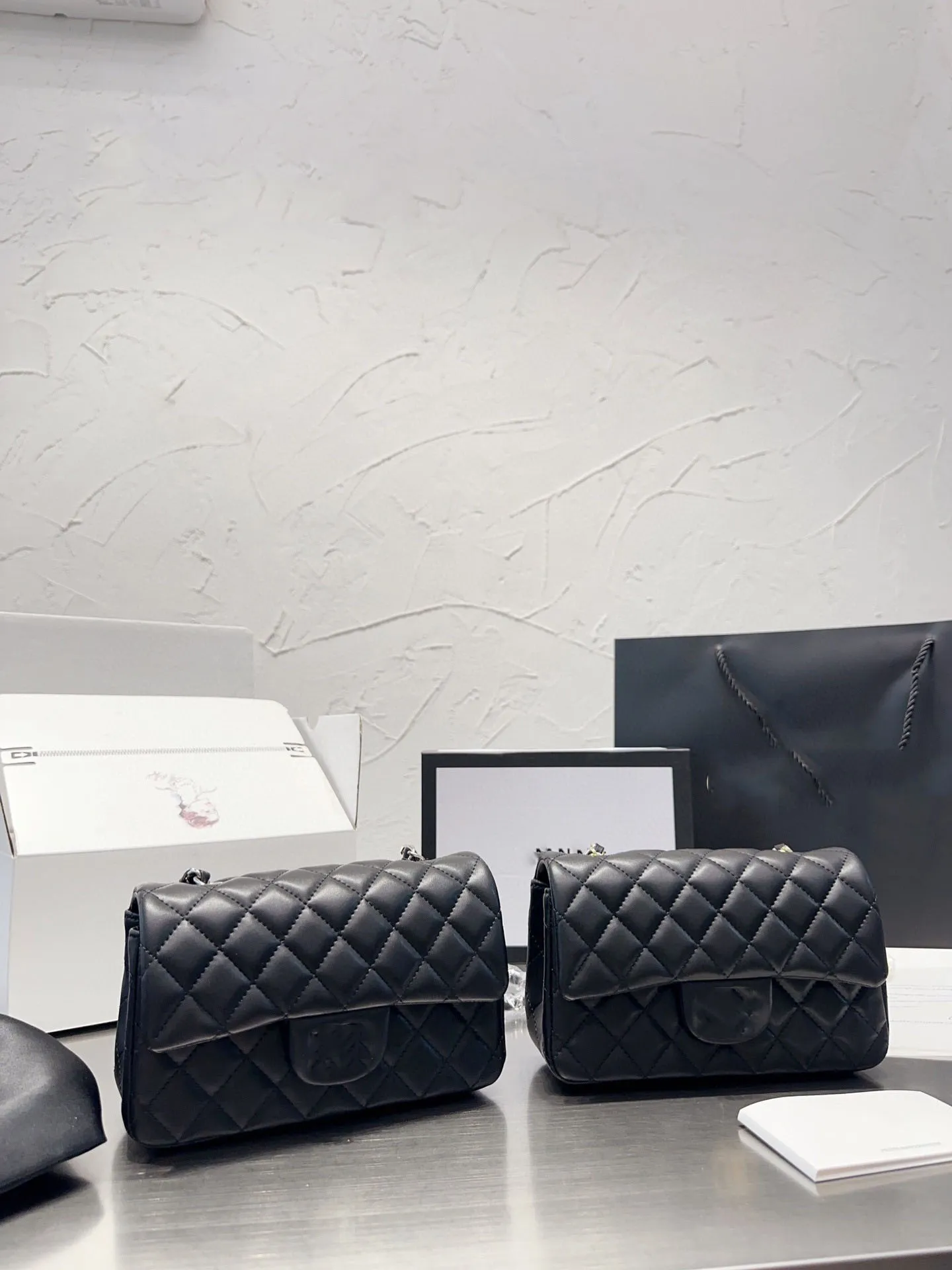 5a ccity designer bag women bag wallet handbag cf mini lambskin leahter shoulder crossbody bag lady luxury bags metal chain clutch flap tote
5a ccity designer bag women bag wallet handbag cf mini lambskin leahter shoulder crossbody bag lady luxury bags metal chain clutch flap tote