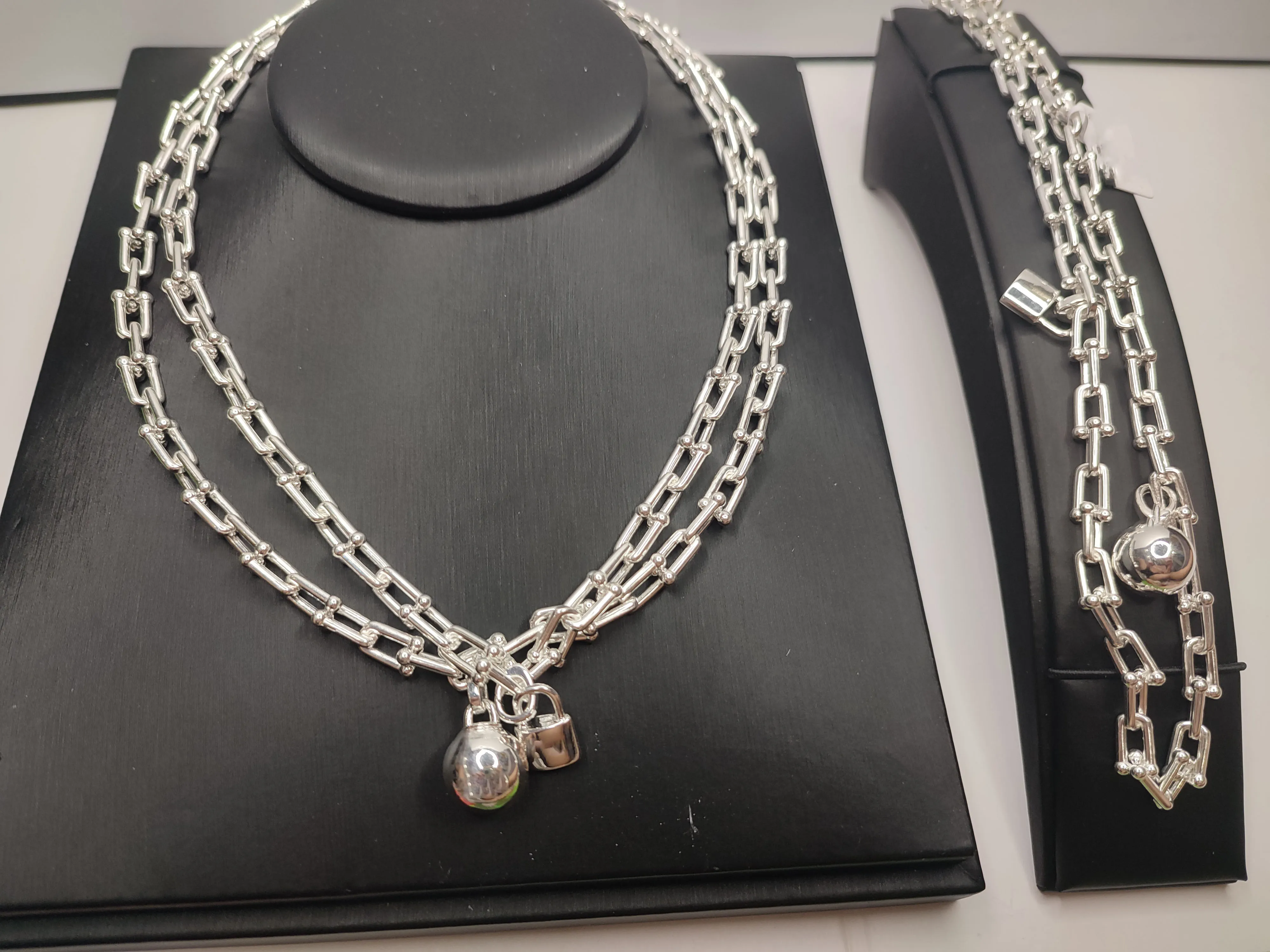selling layered heart necklace chains pendant handmade 18k gold silver chain plated dainty gold choker arrow bar layering long for women set
selling layered heart necklace chains pendant handmade 18k gold silver chain plated dainty gold choker arrow bar layering long for women set