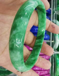 Bracelet en jadéite naturelle, 85mm-54mm, vert émeraude, pour dame, sculpture à la main, une pierre, cadeau chinois, meilleure qualité, vente en gros