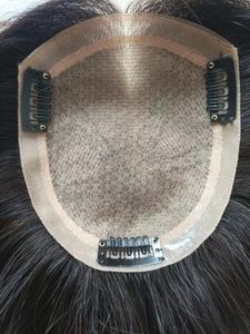 8X12cm Base de piel de seda Topper Mujeres Tupé Pieza de cabello humano virgen chino con 4 clips en la parte superior del cuero cabelludo natural Separación libre