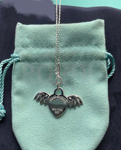 925 Collier de créateur argenté Femelle Pendants Couple Gold Chain Pendant Jewelry Angle Feather Love Gift For Girlfriend Accesso1634362