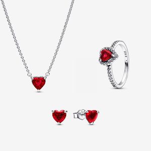 925 Sterling Silver Jewelry Set Sparkling Ruby Red Elevated Heart Ring Collier Boucles d'oreilles Set Fit Pandora Bijoux Fiançailles Amoureux De Mariage