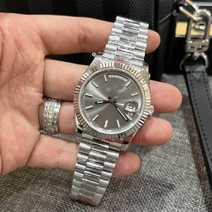 Un nuevo día-fecha 228239 esfera de pizarra mejor calidad 40 MM modelo 3255 movimiento automático impermeable reloj de moda para hombres