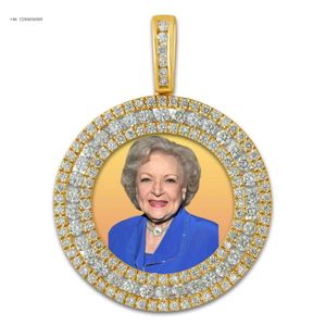 AAA GEMS Imagen de plata de ley personalizada/Colgante de espejo circular de memoria de moissanita de oro sólido de 10K para hombres