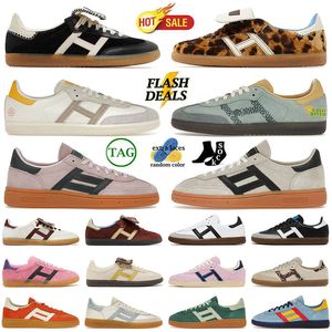 adidas wales bonner pony leopard gazelle samba handball spezial shoes Hommes et femmes Sport Designer Silver Metallic Tone Yellow Luxury sneakers pour hommes 【code ：L】