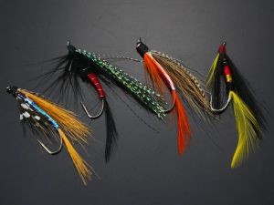 Accessoires 40pcs Saumon Single mouches noir / orange Saumon Sea Trout Fly Fishing Lures