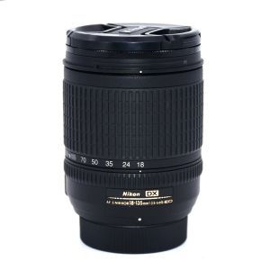 Accessoires Nikon 18135mm f / 3.55.6g EDIF AFS DX Zoomnikkor Lens pour Nikon Digital SLR Camera