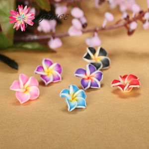 Acrylique Plastique Lucite 100pcs / lot 15mm Argile Polymère Miniature Frangipanier Plumeria Fleur Perles Fourniture Diy Boucle D'oreille Bracelet Faisant Des Accessoires De Cheveux 230809