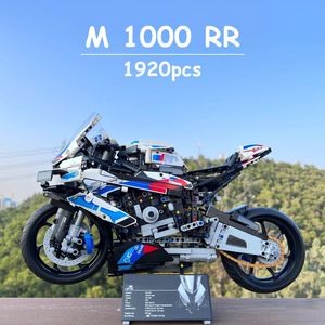 Action Figurines 1920PCS Technique Moto M1000 RR Modèle Véhicule Briques Compatible 42130 Voiture De Course Moto Blocs De Construction Enfant Jouets Cadeau 230721