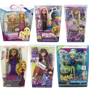 Action Toy Figures Old Original Bratz Doll Girls Kidz Concert Fashion Designer Rock Angelz sur les ensembles de micro pour Cloe Sasha s Gift 230508