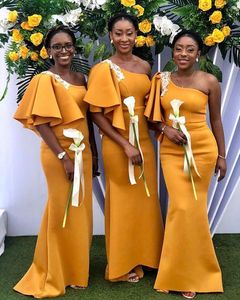 Africain nigérian sirène robes de demoiselle d'honneur 2021 or jaune une épaule en plein air plage demoiselle d'honneur mariage invité robe de soirée
