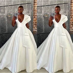 Vestidos de novia de satén blanco africano Una línea de vestidos de novia para mujer Deep Veck Custom Vintage Illusion Big Bow Vestido De Novia