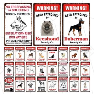 Akita Corgi Race de chien peinture en métal méfiez-vous du chien panneau d'avertissement animalerie décoration murale famille plaque de porte Vintage plaque en étain 20 cm x 30 cm Woo
