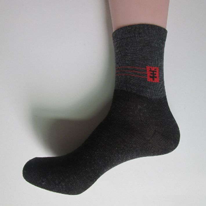 Wholesale- New Arrival Men Thick Wool Socks Sports Warm Male Socks 10 Pairs/lot Size Suitable For 39-44 Send Randomly Wholesale NWM122