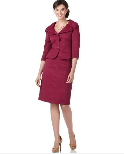 Browse the 2015 women's clothing collection. 2015 / 2016 Women's Fashion Trends. Spring, summer, winter, and fall colors, textures, patterns, designs
