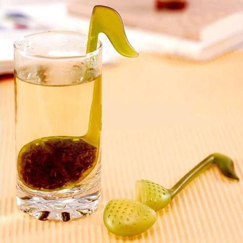 How To Use A Tea Ball Strainer