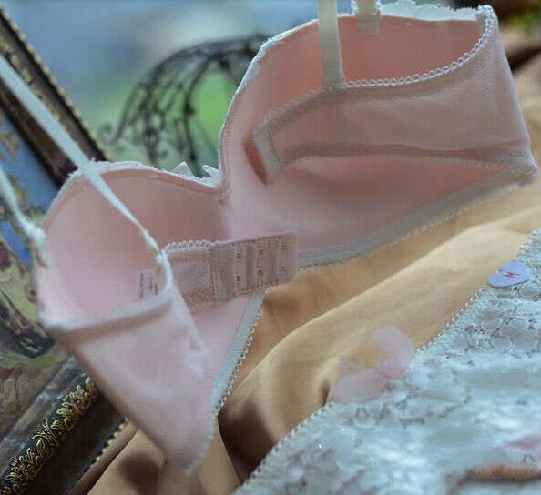 Wholesale-[ 32-38 A B C Cup ] New Fashion Women's White Lace Princess pink beautiful half cup Wire Free underwear bra set Color Block