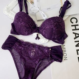 Wholesale-New On Sale Noble White Black Women Intimates Deep V-neck Lace Diamond Brief Bra Sets Underwear Women Bra Set (Bra+Briefs)