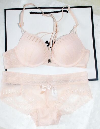 Wholesale-New High Quality Cross and Front Closure ropa interior mujer Women Summer Style Underwear Sexy Lace Push Up Bra and Panty Sets