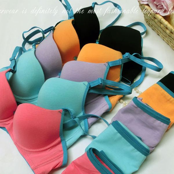 Wholesale-Hot Brand Underwear Women Bra Set Sexy Seamless Bra And Panty Set Plus Size Fashion Push Up Bra Lingerie