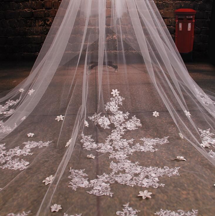Bridal Veils Long Veils Soft Three Meters Long Veil with Lace Cathedral Veils White Ivory Veils HT93