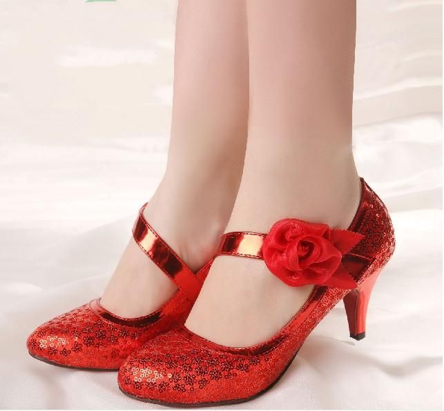 Show more detail pictures: red color diamond wedding shoes
