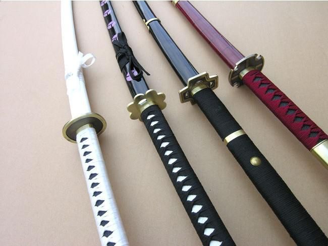 one-piece-anime-sword-cosplay-roronoa-zo