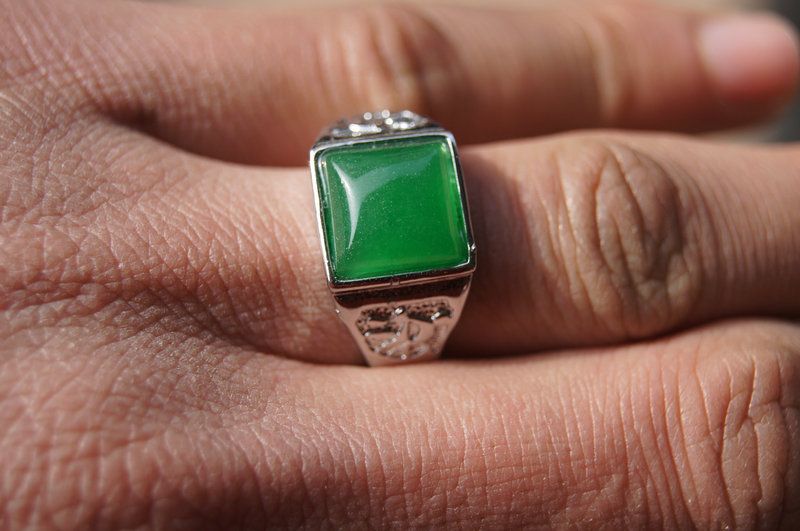 Free Shipping - natural emerald ring. Green jade square ring surface. Successful men's choice.