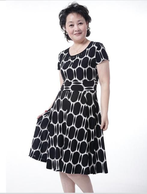 The new dress middle-aged women's summer wear son with a middle-aged ...