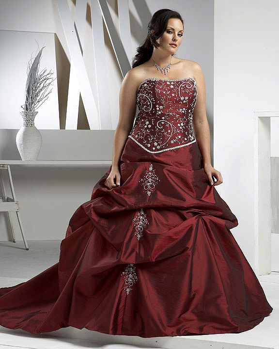 Burgundy Accent Beaded Embroidery Bridal Gown Plus Size Wedding Dress
