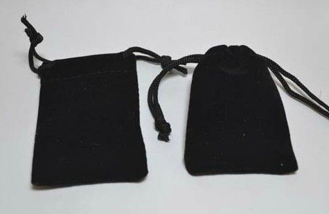 Free Ship 200pcs Black High quality Velvet Bag Jewelry Bags Wedding Party Candy Beads Xmas Gift Bags
Free Ship 200pcs Black High quality Velvet Bag Jewelry Bags Wedding Party Candy Beads Xmas Gift Bags