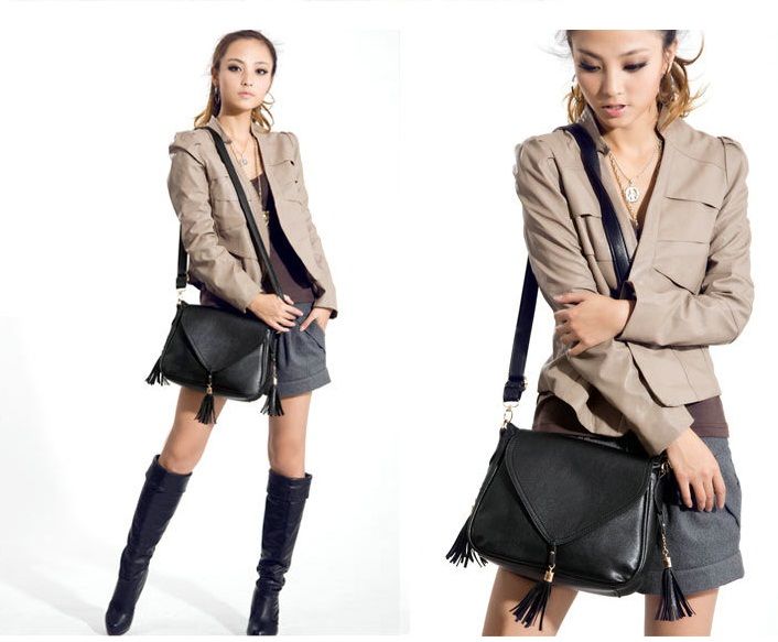 women-s-vintage-black-flap-messenger-bags.jpg