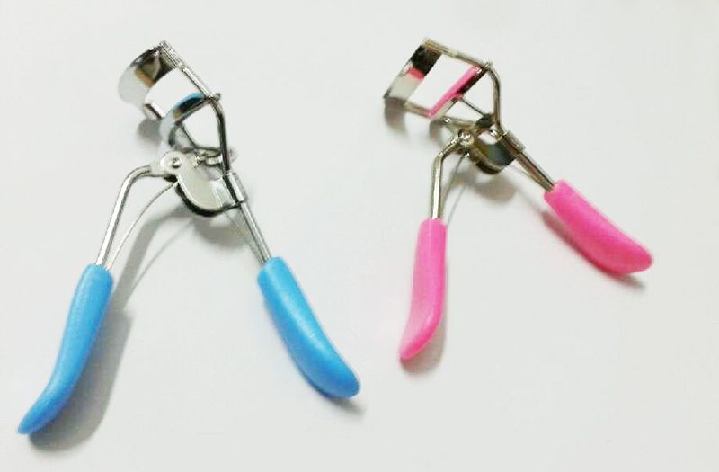 angelique eyelash curler