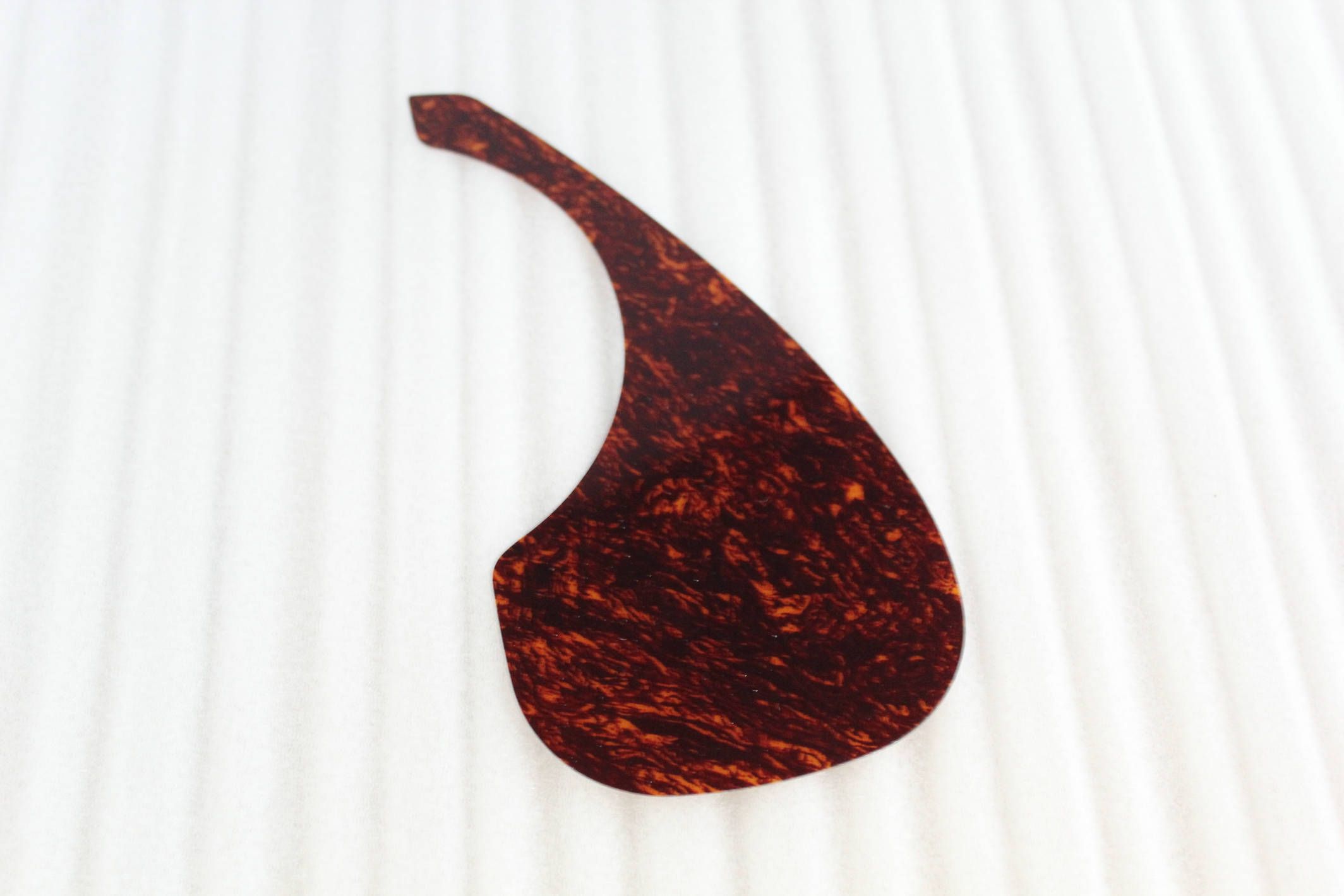 2019 Nice Used Self Adhesive Acoustic Guitar Pickguard Red Tortoise